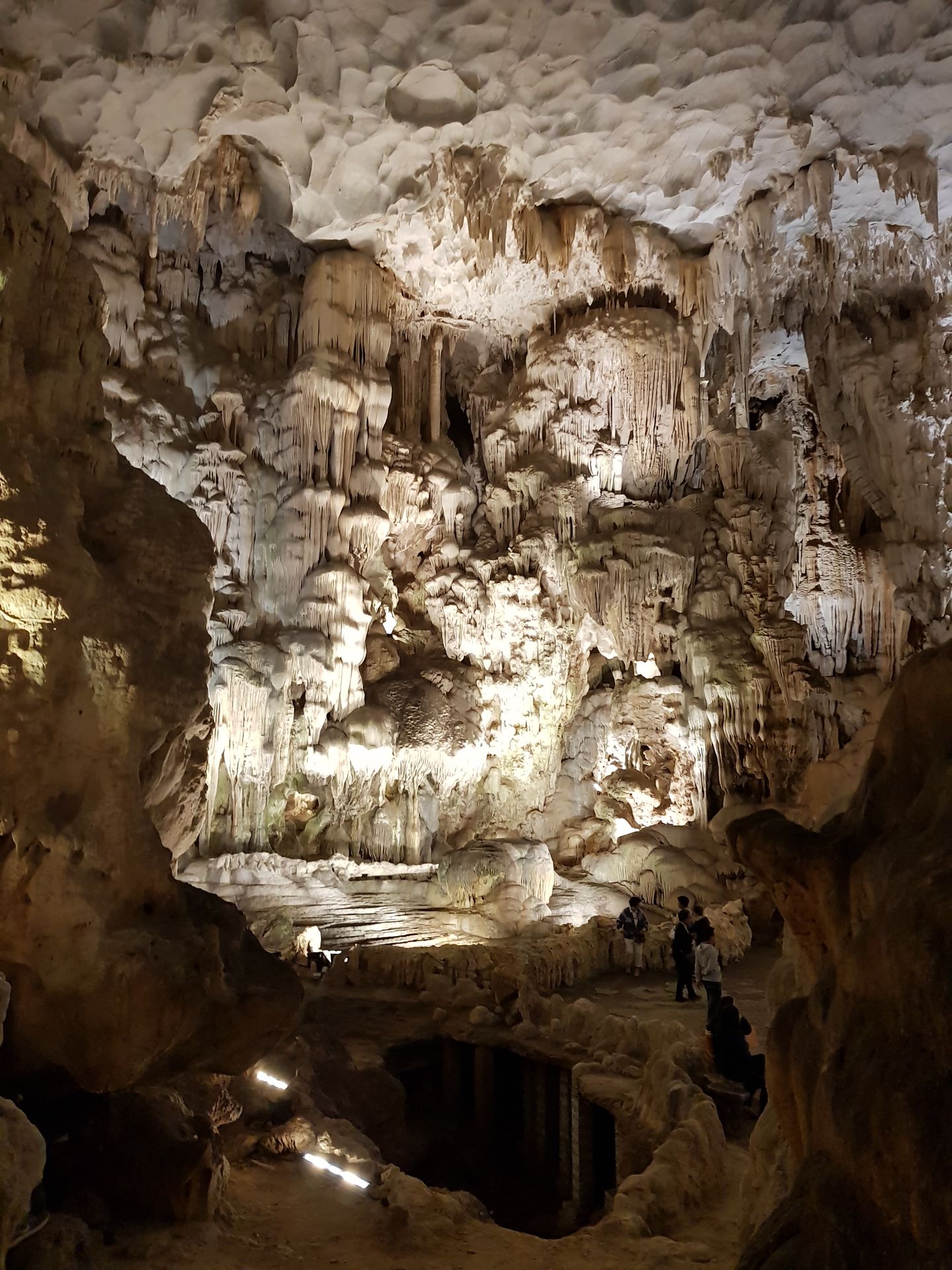 Ha Long Bay grotte